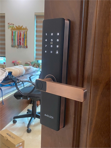 Khóa cửa vân tay Avolock AV60 - nhập khẩu nguyên chiếc MALAYSIA