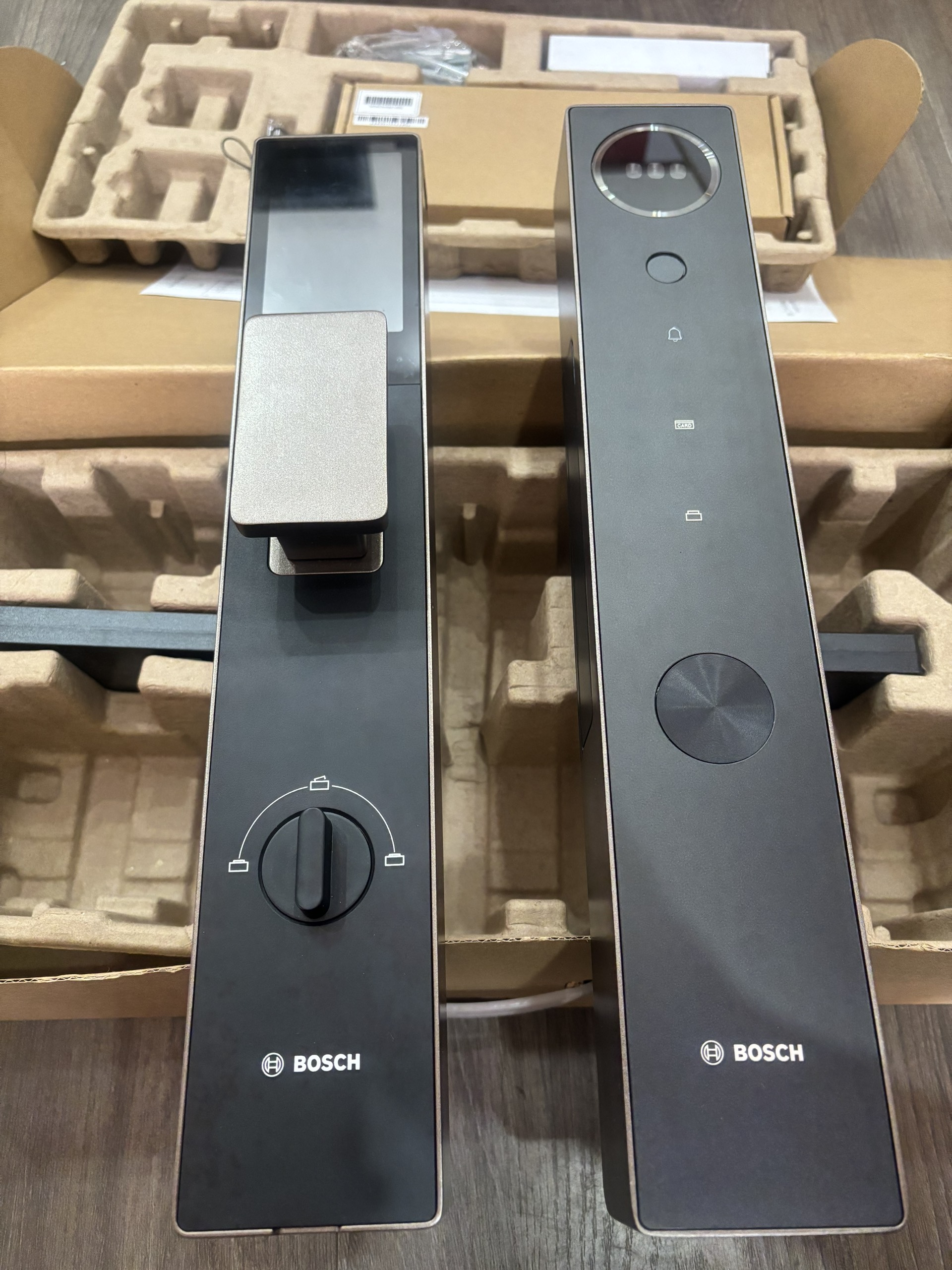 Khóa cửa thông minh Bosch FU30PLUS