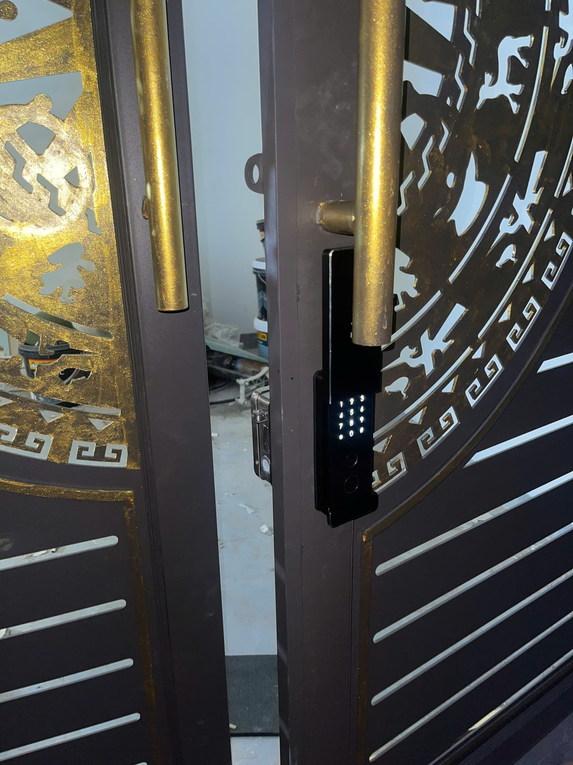 Khóa vân tay cửa cổng Kitos DL05 PRO