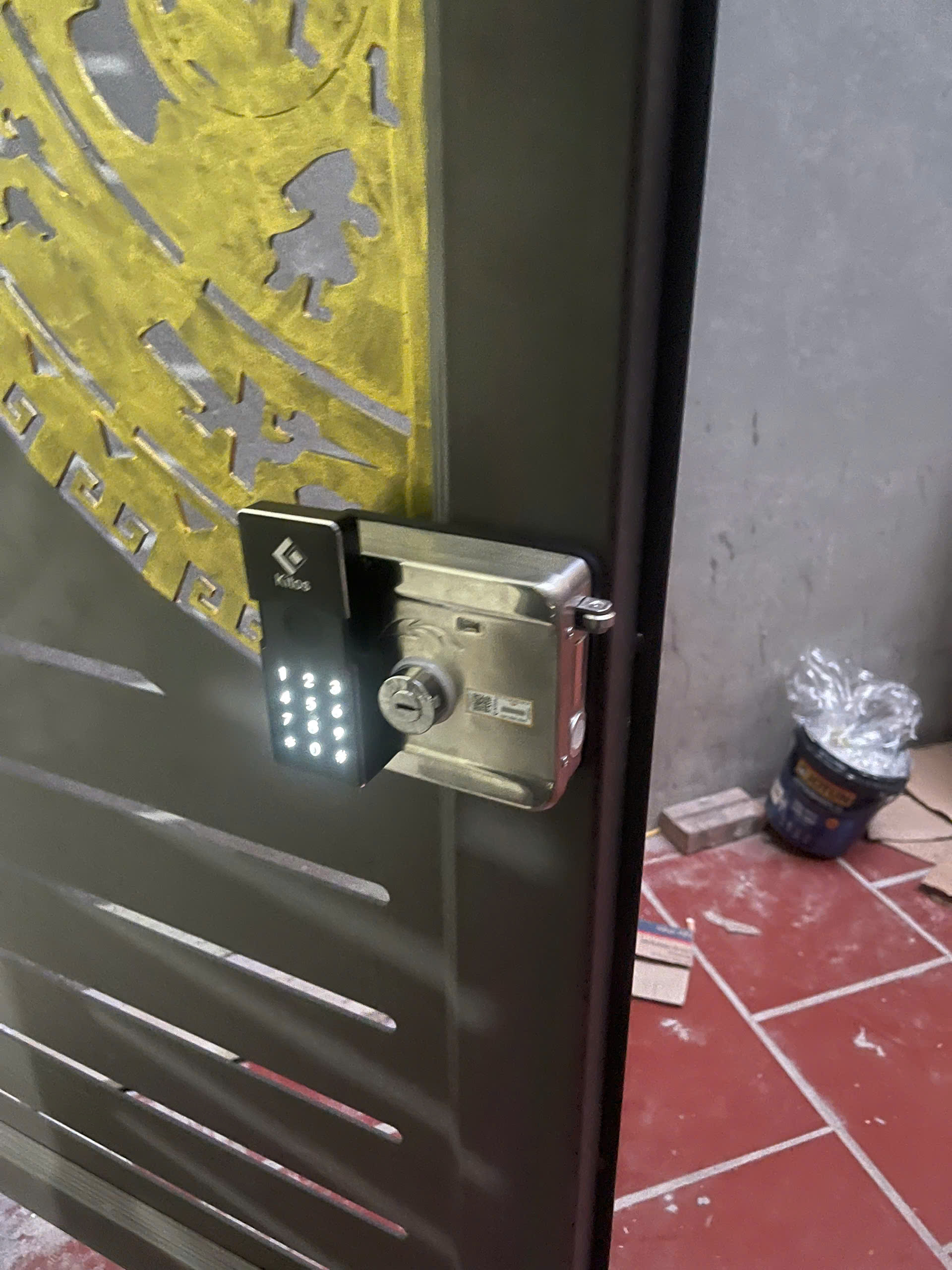 Khóa vân tay cửa cổng Kitos DL05 PRO