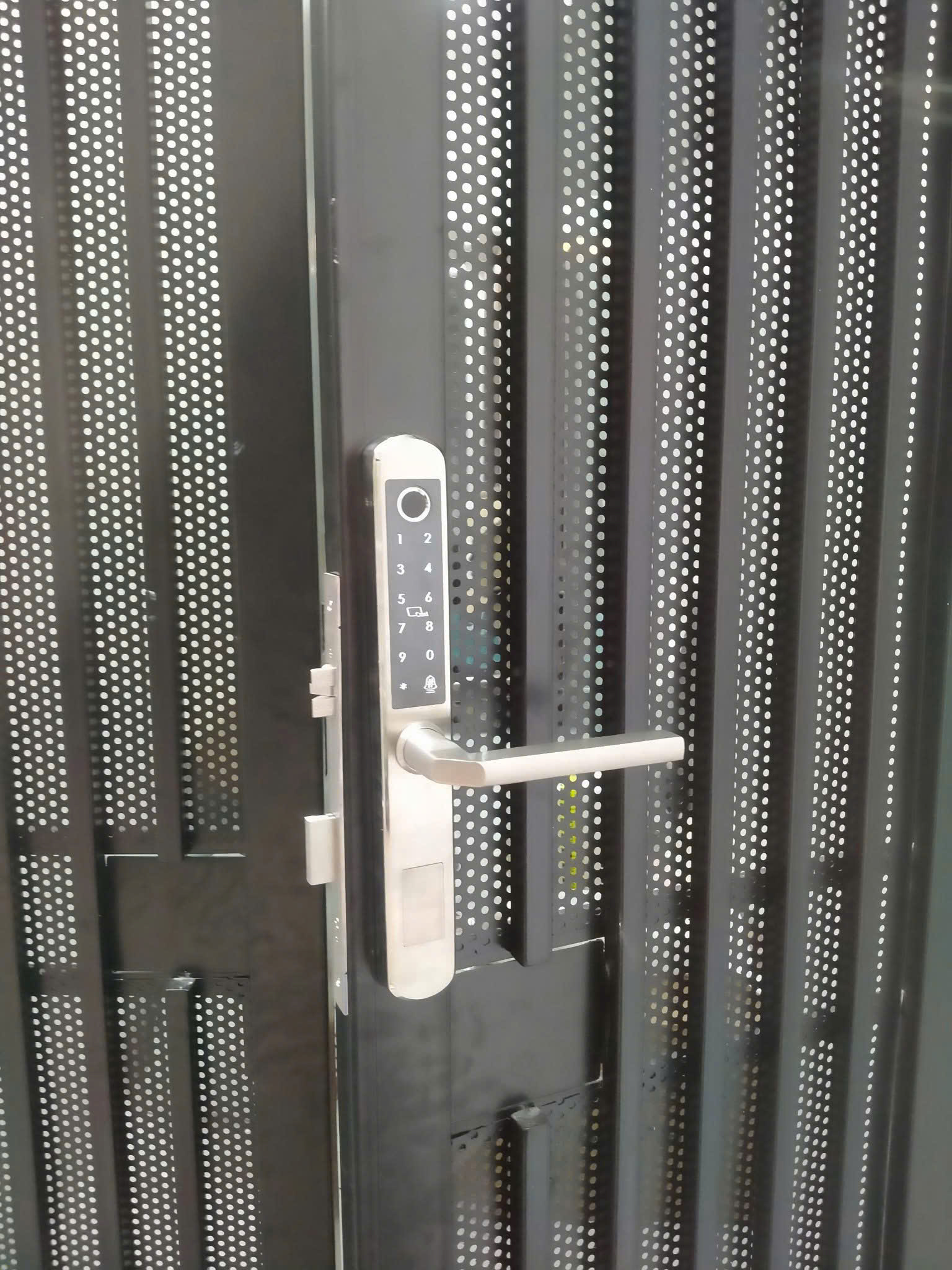 Khoá cửa nhôm 2 chiều Prama P120