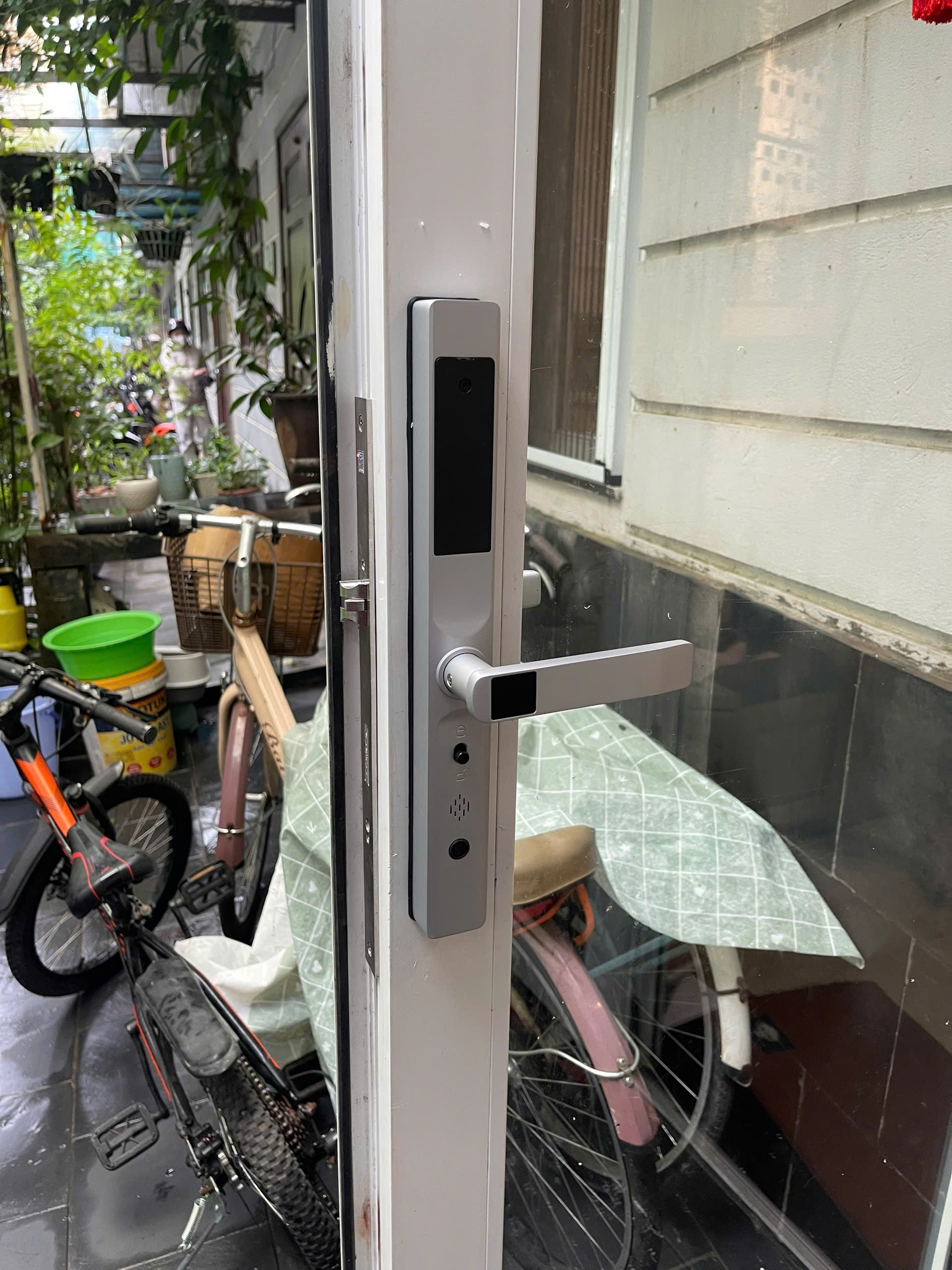 Khóa cửa nhôm Avolock AN393